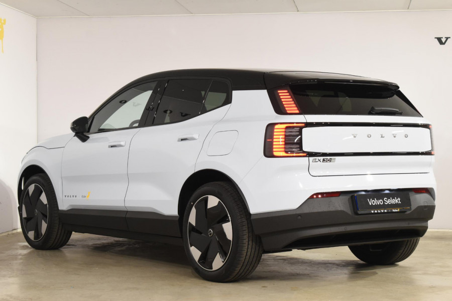 Volvo EX30 Single Motor Extended Range Plus Europa 69 kWh / Adaptive Cruise control / Extra getint glas / Climate Pack / Achteruitrijcamera / Elektrisch verstelbare stoelen / Parkeersensoren V+A