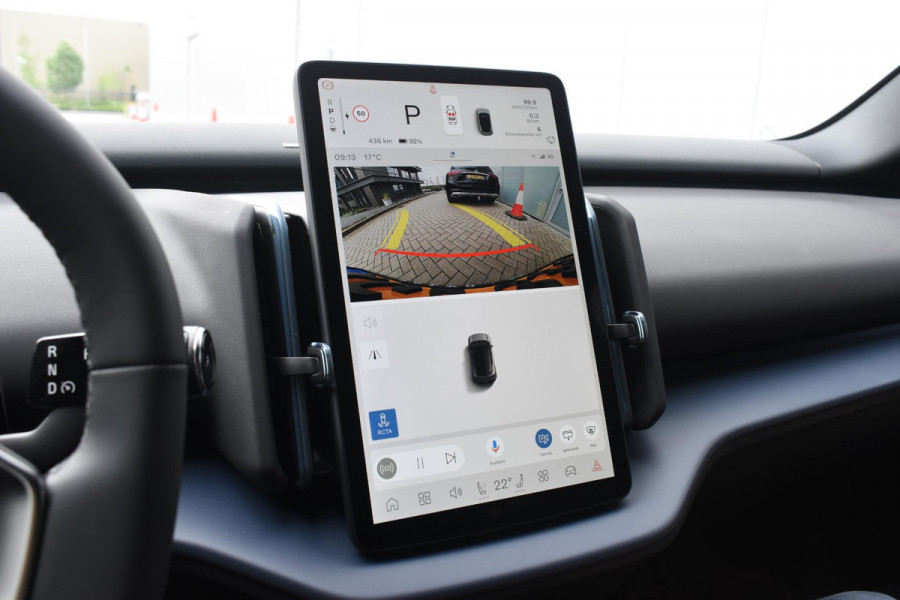 Volvo EX30 Single Motor Extended Range Plus Europa 69 kWh / Adaptive Cruise control / Extra getint glas / Climate Pack / Achteruitrijcamera / Elektrisch verstelbare stoelen / Parkeersensoren V+A