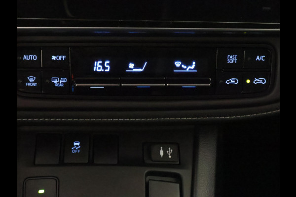 Toyota Auris 1.8 Hybrid Business Plus | Navigatie | Cruise control | Camera | Trekhaak |