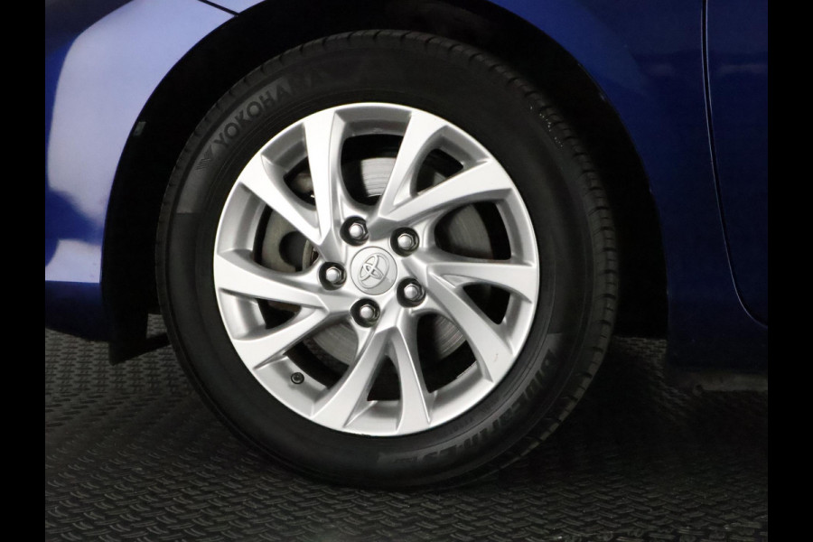Toyota Auris 1.8 Hybrid Business Plus | Navigatie | Cruise control | Camera | Trekhaak |