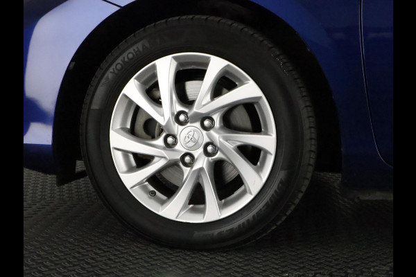 Toyota Auris 1.8 Hybrid Business Plus | Navigatie | Cruise control | Camera | Trekhaak |