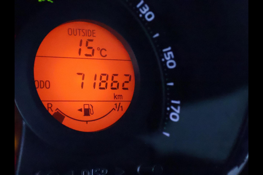 Toyota Aygo 1.0 VVT-i X-Joy Pack | Apple Carplay & AndroidAUTO | Lichtmetalen velgen | Privacy Glass |