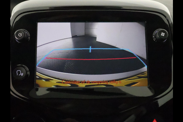 Toyota Aygo 1.0 VVT-i X-Joy Pack | Apple Carplay & AndroidAUTO | Lichtmetalen velgen | Privacy Glass |