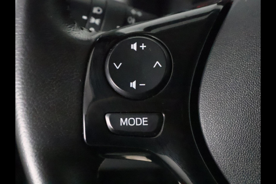 Toyota Aygo 1.0 VVT-i X-Joy Pack | Apple Carplay & AndroidAUTO | Lichtmetalen velgen | Privacy Glass |
