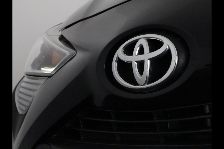 Toyota Aygo 1.0 VVT-i X-Joy Pack | Apple Carplay & AndroidAUTO | Lichtmetalen velgen | Privacy Glass |