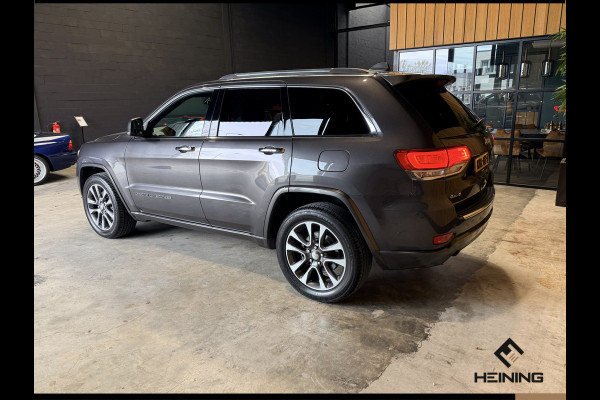 Jeep Grand Cherokee 3.6 Overland. Leer. Navi. Apple-carplay. Trekhaak. Van eerste eigenaar. BTW.