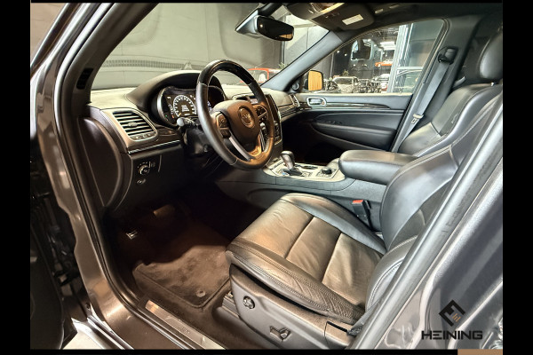 Jeep Grand Cherokee 3.6 Overland. Leer. Navi. Apple-carplay. Trekhaak. Van eerste eigenaar. BTW.