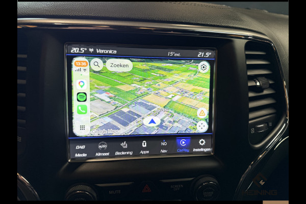 Jeep Grand Cherokee 3.6 Overland. Leer. Navi. Apple-carplay. Trekhaak. Van eerste eigenaar. BTW.