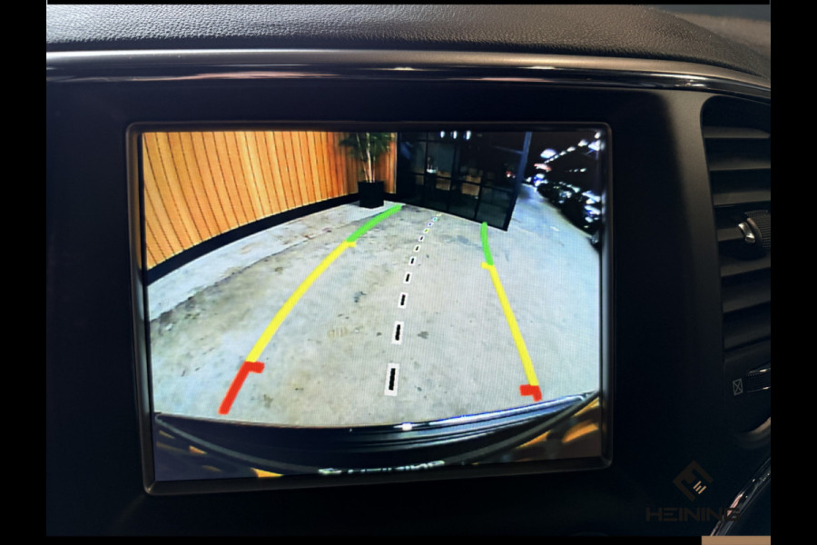 Jeep Grand Cherokee 3.6 Overland. Leer. Navi. Apple-carplay. Trekhaak. Van eerste eigenaar. BTW.