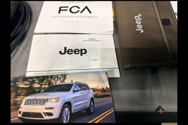 Jeep Grand Cherokee 3.6 Overland. Leer. Navi. Apple-carplay. Trekhaak. Van eerste eigenaar. BTW.