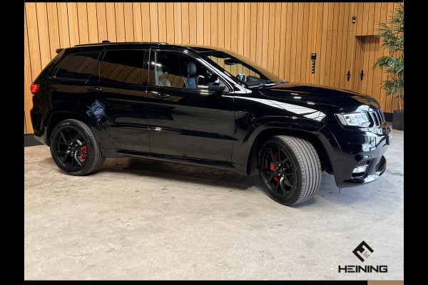 Jeep Grand Cherokee 6.4 V8 SRT8. Grijs Kenteken | Navi | Apple-carplay Trekhaak. LPG. 93000 KM