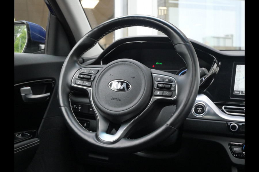 Kia e-Niro DynamicPlusLine 64 kWh | SOH 95,8% | Stoel/stuurverwarming | Schuif/kanteldak | Navi | Camera |