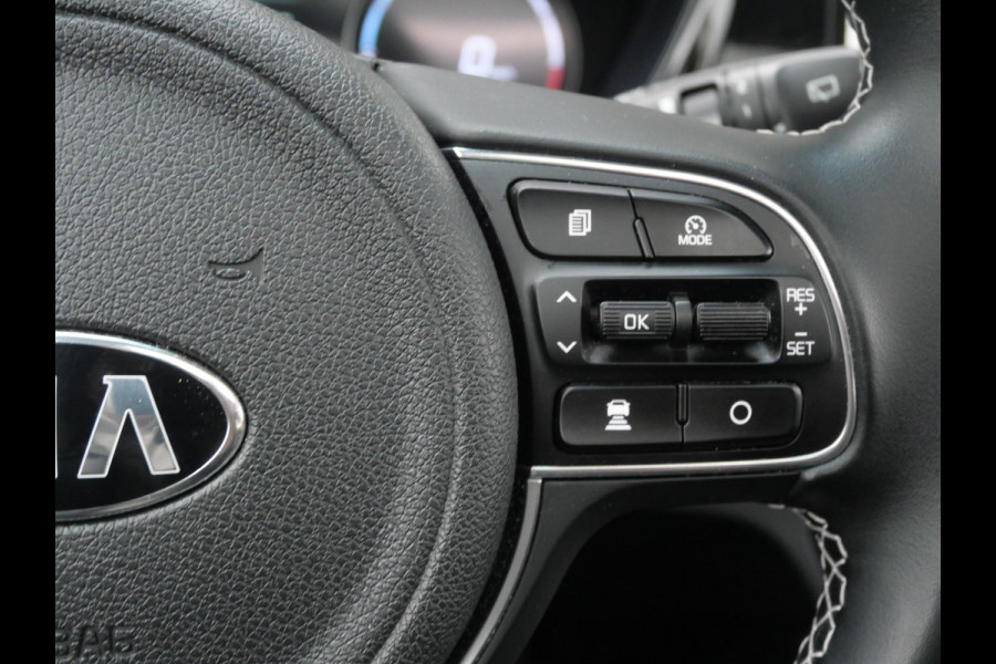 Kia e-Niro DynamicPlusLine 64 kWh | SOH 95,8% | Stoel/stuurverwarming | Schuif/kanteldak | Navi | Camera |