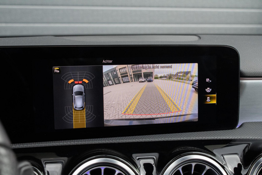 Mercedes-Benz A-Klasse 250 Premium Plus PANO CAMERA STOELVERWARMING