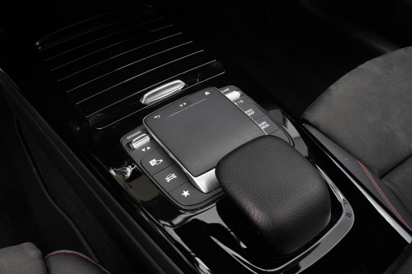 Mercedes-Benz A-Klasse 250 Premium Plus PANO CAMERA STOELVERWARMING