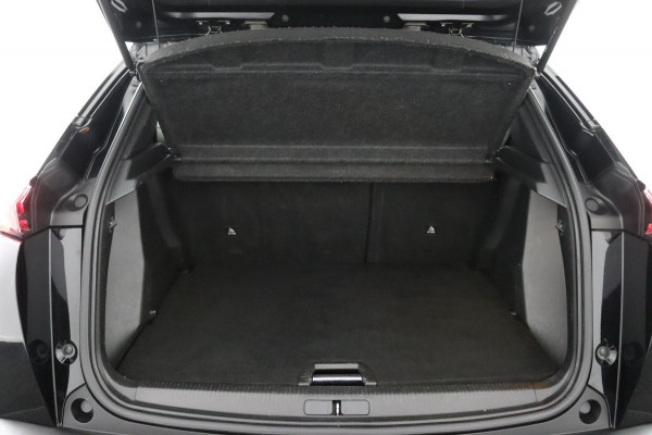 Peugeot 2008 1.2 Allure*CARPLAY*ACC*LANE-ASS*NAVI*CAM*ECC*HAAK*