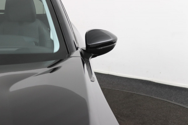 Peugeot 2008 1.2 Allure*CARPLAY*ACC*LANE-ASS*NAVI*CAM*ECC*HAAK*