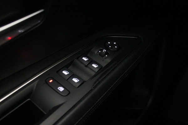 Peugeot 3008 1.2 PureTech Blue Lease Premium Avantage |Pano|Stoelverw.|
