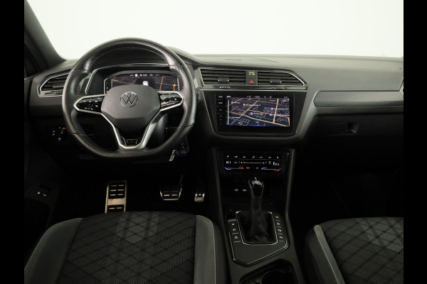 Volkswagen Tiguan 1.4 TSI eHybrid R-Line Business 245PK PHEV | Navigatie | Trekhaak | Parkeercamera | Adaptief onderstel | Black Style |