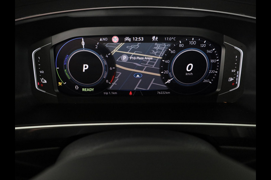 Volkswagen Tiguan 1.4 TSI eHybrid R-Line Business 245PK PHEV | Navigatie | Trekhaak | Parkeercamera | Adaptief onderstel | Black Style |