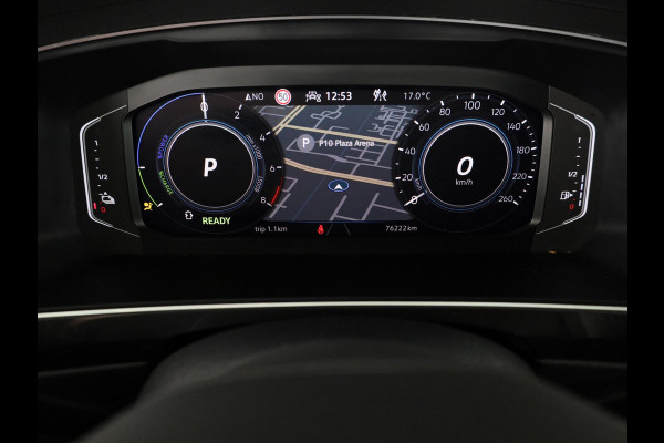 Volkswagen Tiguan 1.4 TSI eHybrid R-Line Business 245PK PHEV | Navigatie | Trekhaak | Parkeercamera | Adaptief onderstel | Black Style |