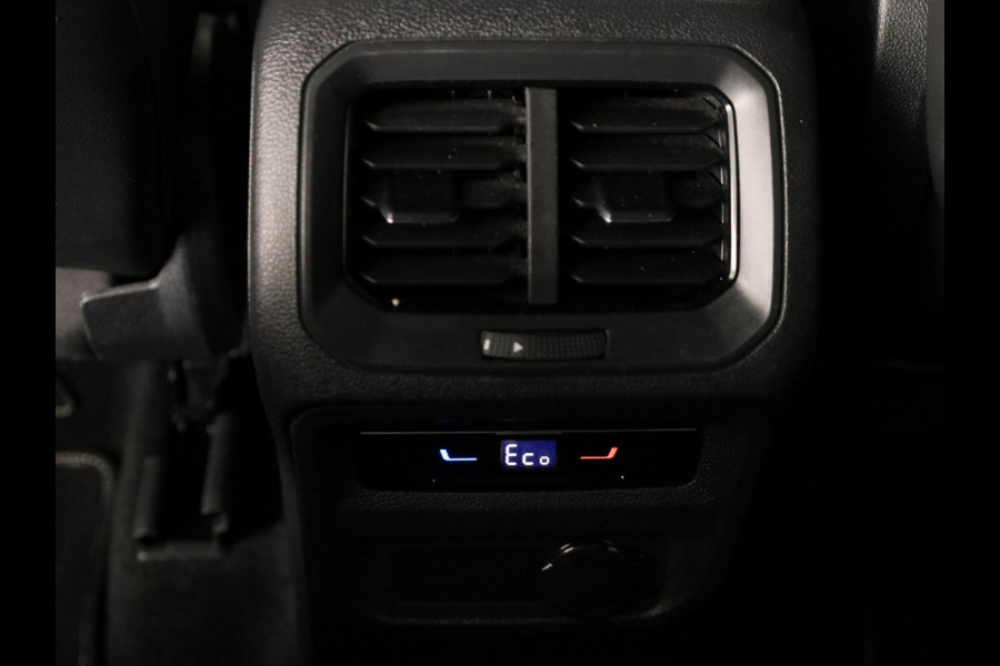 Volkswagen Tiguan 1.4 TSI eHybrid R-Line Business 245PK PHEV | Navigatie | Trekhaak | Parkeercamera | Adaptief onderstel | Black Style |