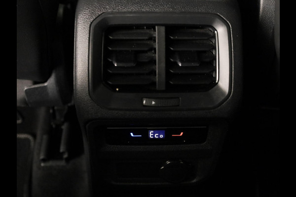 Volkswagen Tiguan 1.4 TSI eHybrid R-Line Business 245PK PHEV | Navigatie | Trekhaak | Parkeercamera | Adaptief onderstel | Black Style |
