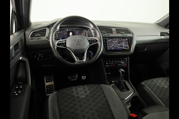 Volkswagen Tiguan 1.4 TSI eHybrid R-Line Business 245PK PHEV | Navigatie | Trekhaak | Parkeercamera | Adaptief onderstel | Black Style |