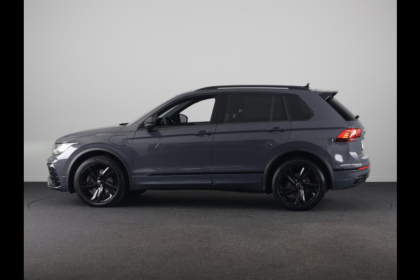 Volkswagen Tiguan 1.4 TSI eHybrid R-Line Business 245PK PHEV | Navigatie | Trekhaak | Parkeercamera | Adaptief onderstel | Black Style |