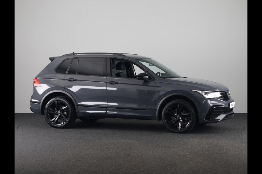 Volkswagen Tiguan 1.4 TSI eHybrid R-Line Business 245PK PHEV | Navigatie | Trekhaak | Parkeercamera | Adaptief onderstel | Black Style |