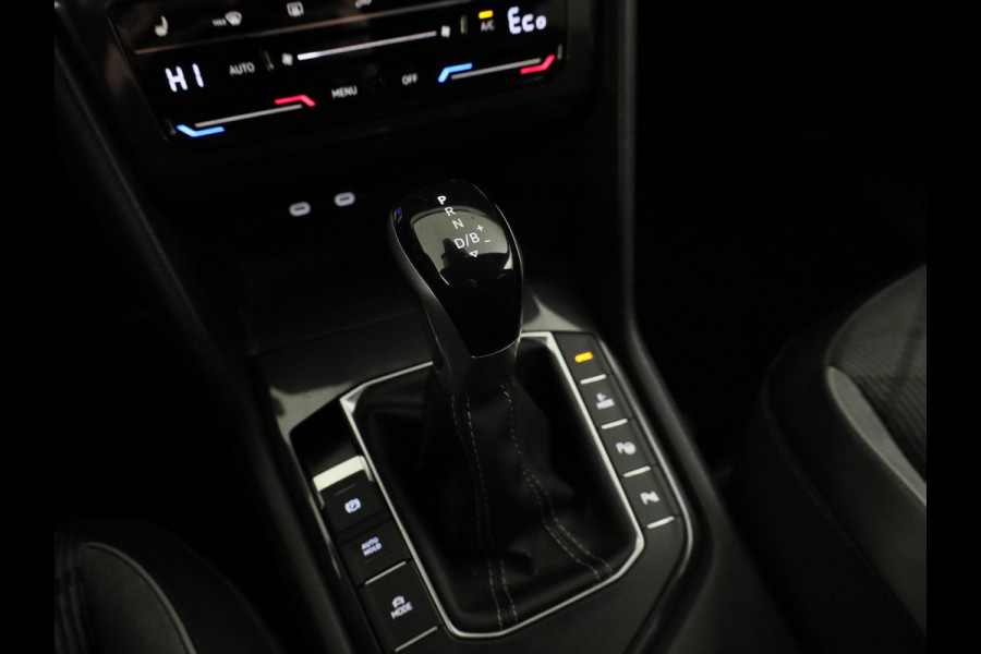 Volkswagen Tiguan 1.4 TSI eHybrid R-Line Business 245PK PHEV | Navigatie | Trekhaak | Parkeercamera | Adaptief onderstel | Black Style |