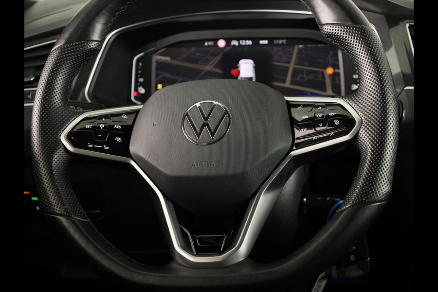 Volkswagen Tiguan 1.4 TSI eHybrid R-Line Business 245PK PHEV | Navigatie | Trekhaak | Parkeercamera | Adaptief onderstel | Black Style |