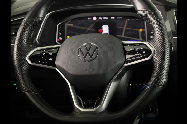 Volkswagen Tiguan 1.4 TSI eHybrid R-Line Business 245PK PHEV | Navigatie | Trekhaak | Parkeercamera | Adaptief onderstel | Black Style |