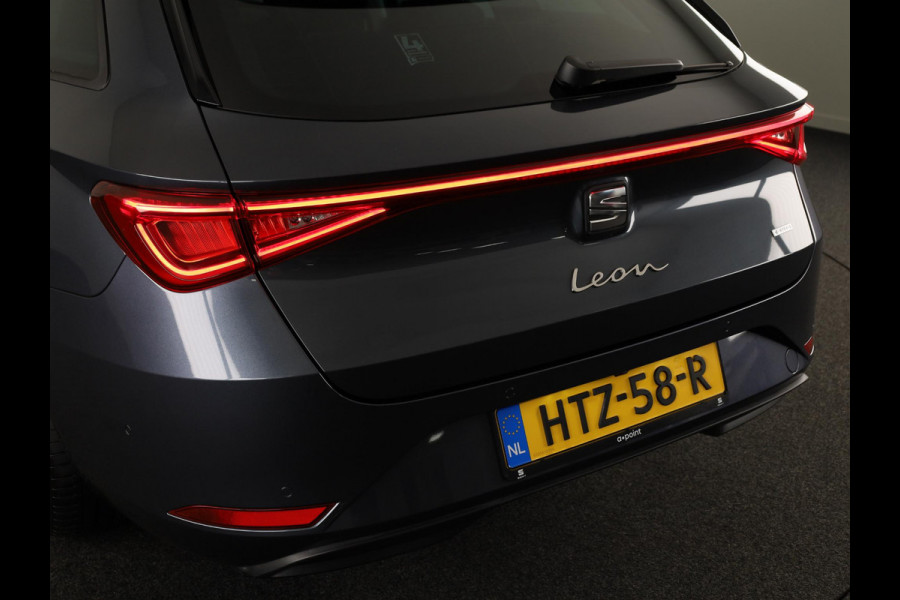 Seat Leon Sportstourer 1.5 TSI e-Hybrid Style Business Intense 204 pk Automaat | Verlengde garantie | Navigatie | Parkeersensoren (Park assist) | Achteruitrijcamera | Adaptieve cruise control |