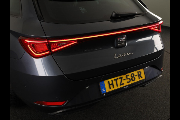 Seat Leon Sportstourer 1.5 TSI e-Hybrid Style Business Intense 204 pk Automaat | Verlengde garantie | Navigatie | Parkeersensoren (Park assist) | Achteruitrijcamera | Adaptieve cruise control |