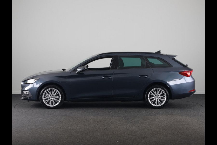 Seat Leon Sportstourer 1.5 TSI e-Hybrid Style Business Intense 204 pk Automaat | Verlengde garantie | Navigatie | Parkeersensoren (Park assist) | Achteruitrijcamera | Adaptieve cruise control |