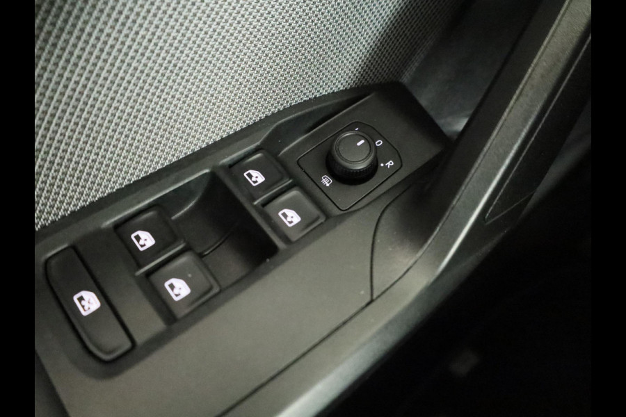 Seat Leon Sportstourer 1.5 TSI e-Hybrid Style Business Intense 204 pk Automaat | Verlengde garantie | Navigatie | Parkeersensoren (Park assist) | Achteruitrijcamera | Adaptieve cruise control |