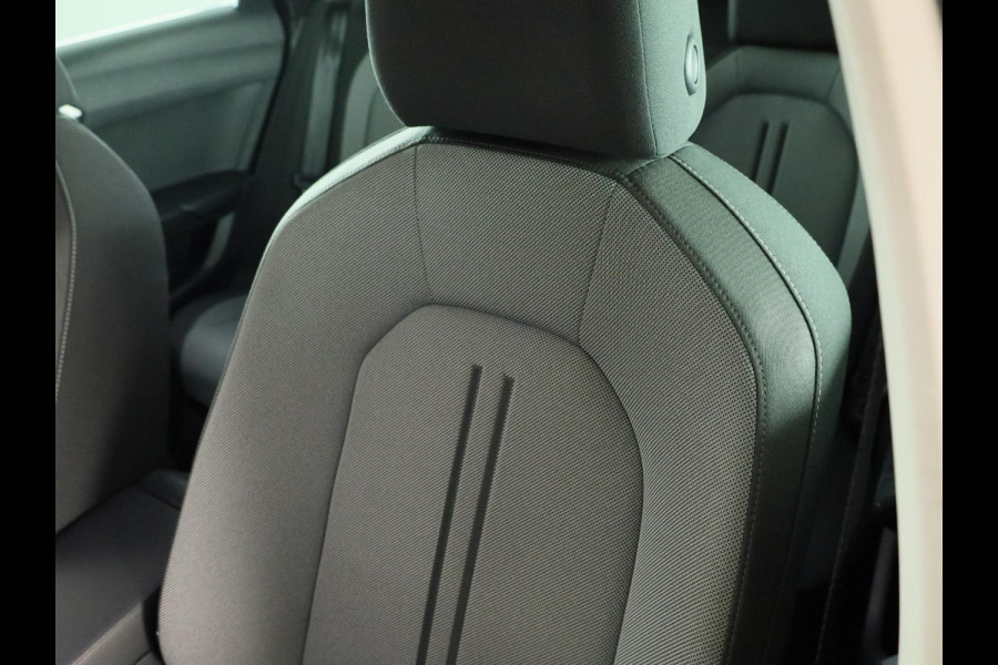 Seat Leon Sportstourer 1.5 TSI e-Hybrid Style Business Intense 204 pk Automaat | Verlengde garantie | Navigatie | Parkeersensoren (Park assist) | Achteruitrijcamera | Adaptieve cruise control |