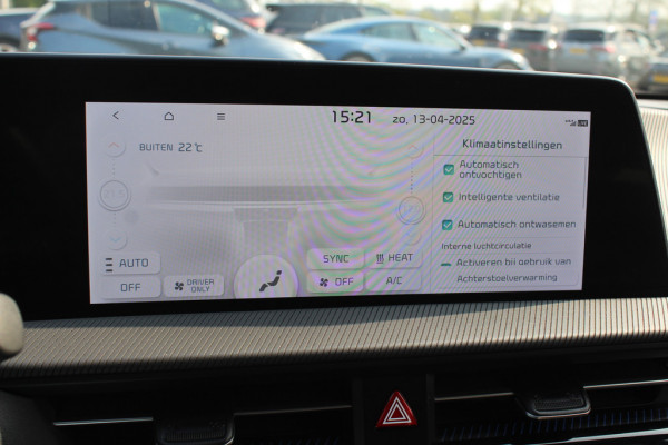 Kia Ev6 GT-Line 77.4 kWh / Full option! / SoH 96% / Trekhaak / Panoramadak / 360Camera / Head-up / Keyless / 19'' / Half leder / Matrix LED / DAB / ACC / Stoelverwarming V+A / Warmtepomp