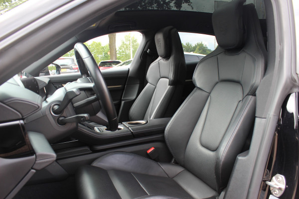 Porsche Taycan Cross Turismo 4 93 kWh / Vol opties! / SoH 90,3% / Panoramadak / 360Camera / Head-up / Achterasbesturing / Luchtvering / Sportdesign&Chrono / Adaptieve Stoelen / 21'' / Bose / Keyless / Stoelverwarming 4x / Stuurve