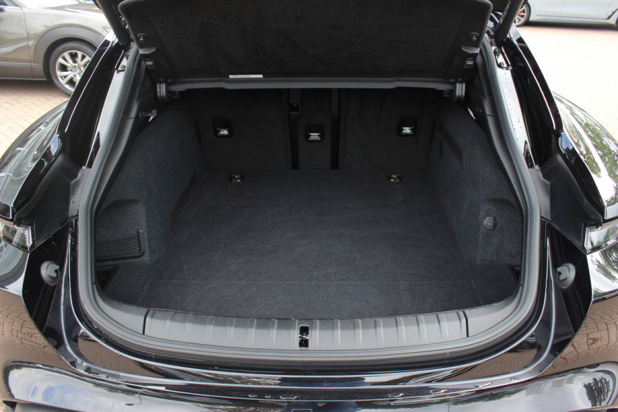Porsche Taycan Cross Turismo 4 93 kWh / Vol opties! / SoH 90,3% / Panoramadak / 360Camera / Head-up / Achterasbesturing / Luchtvering / Sportdesign&Chrono / Adaptieve Stoelen / 21'' / Bose / Keyless / Stoelverwarming 4x / Stuurve