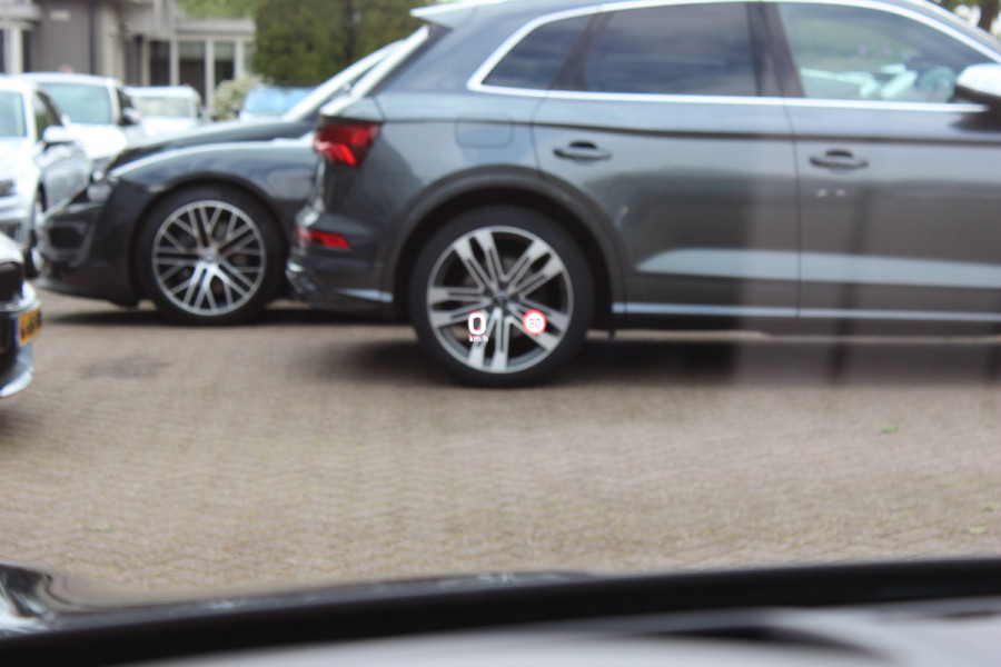 Porsche Taycan Cross Turismo 4 93 kWh / Vol opties! / SoH 90,3% / Panoramadak / 360Camera / Head-up / Achterasbesturing / Luchtvering / Sportdesign&Chrono / Adaptieve Stoelen / 21'' / Bose / Keyless / Stoelverwarming 4x / Stuurve