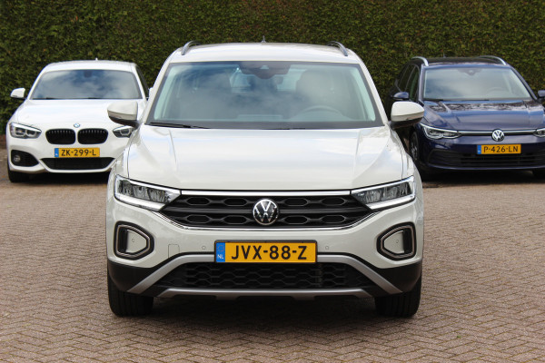 Volkswagen T-Roc 1.0 TSI Life Edition / Camera / CarPlay / Keyless / 17'' / Stoelverwarming / DAB / ACC / Climate Control