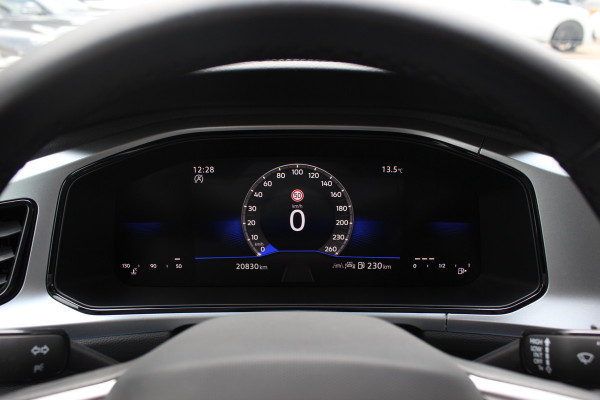Volkswagen T-Roc 1.0 TSI Life Edition / Camera / CarPlay / Keyless / 17'' / Stoelverwarming / DAB / ACC / Climate Control