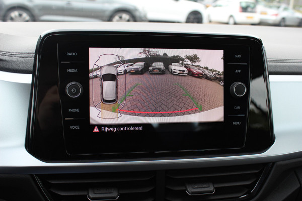 Volkswagen T-Roc 1.0 TSI Life Edition / Camera / CarPlay / Keyless / 17'' / Stoelverwarming / DAB / ACC / Climate Control