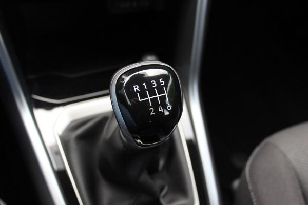 Volkswagen T-Roc 1.0 TSI Life Edition / Camera / CarPlay / Keyless / 17'' / Stoelverwarming / DAB / ACC / Climate Control