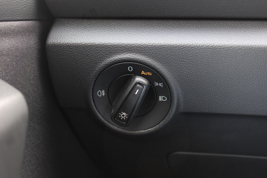 Volkswagen T-Roc 1.0 TSI Life Edition / Camera / CarPlay / Keyless / 17'' / Stoelverwarming / DAB / ACC / Climate Control
