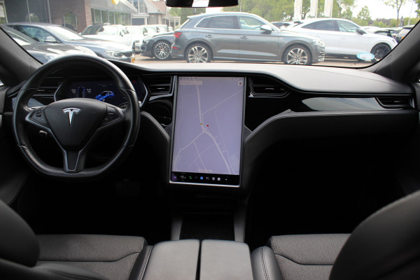 Tesla Model S 75D Base / Autopilot 2.5 / Panoramadak / Camera / Premium Audio / Luchtvering / Navigatie / 19'' / Stoelverwarming / Keyless