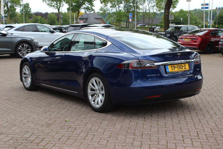 Tesla Model S 75D Base / Autopilot 2.5 / Panoramadak / Camera / Premium Audio / Luchtvering / Navigatie / 19'' / Stoelverwarming / Keyless