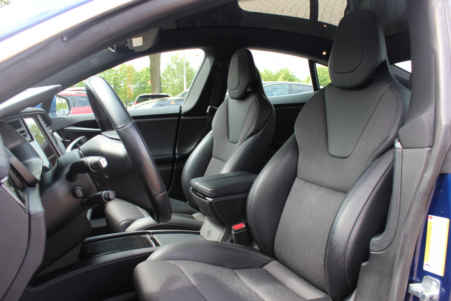 Tesla Model S 75D Base / Autopilot 2.5 / Panoramadak / Camera / Premium Audio / Luchtvering / Navigatie / 19'' / Stoelverwarming / Keyless